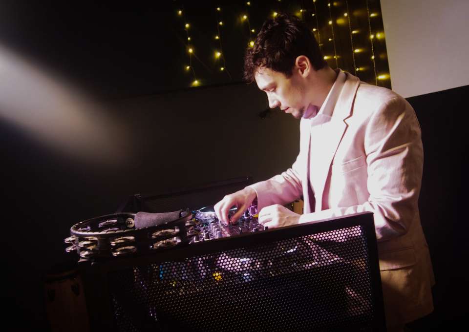 DJ Brightside | London DJ For Hire