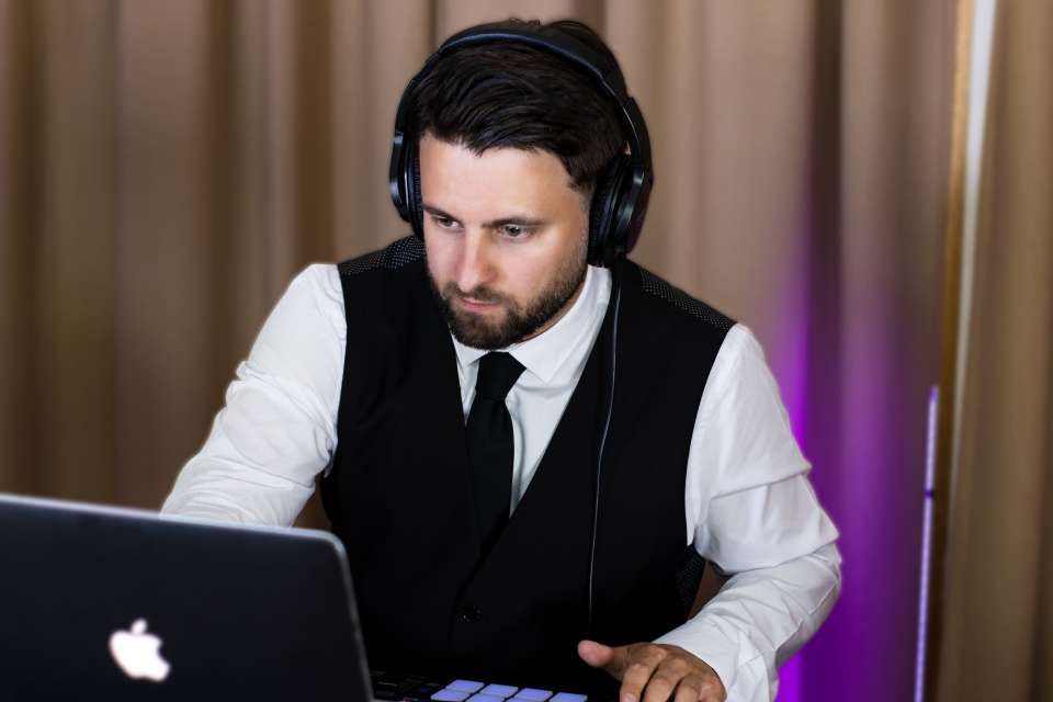 DJ James Samuel | Lancashire DJ For Hire